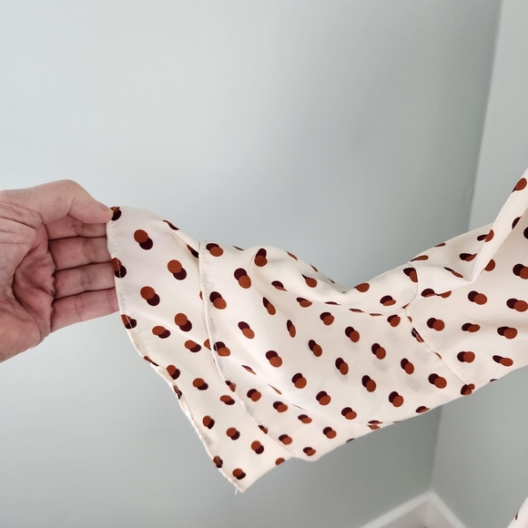 Signature Polka Dot Woven Top Bell Sleeves NWT Size Small - Picture 2 of 9